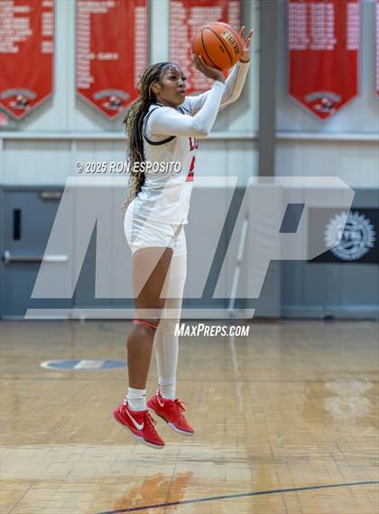 Thumbnail 2 in Long Island Lutheran vs Paul VI (Bob McKillop Invitational ) photogallery.
