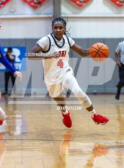 Thumbnail 2 in Long Island Lutheran vs Paul VI (Bob McKillop Invitational ) photogallery.