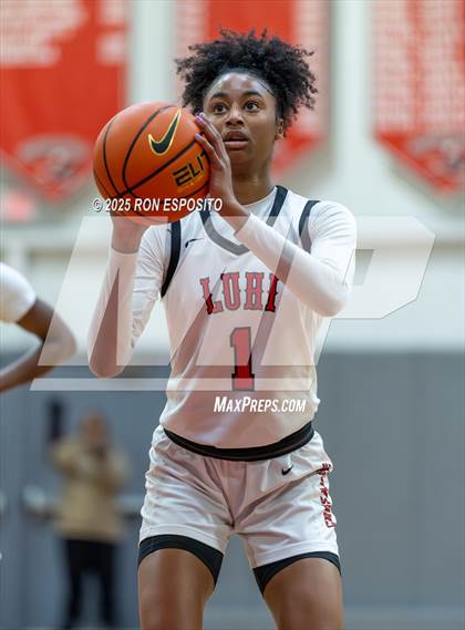 Thumbnail 3 in Long Island Lutheran vs Paul VI (Bob McKillop Invitational ) photogallery.