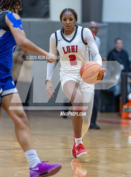 Thumbnail 1 in Long Island Lutheran vs Paul VI (Bob McKillop Invitational ) photogallery.