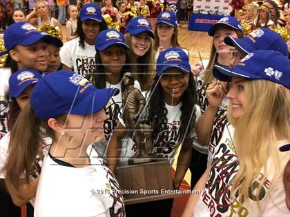 Thumbnail 3 in Riverdale TOC Ceremony photogallery.