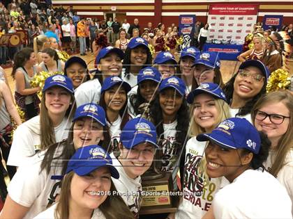 Thumbnail 1 in Riverdale TOC Ceremony photogallery.