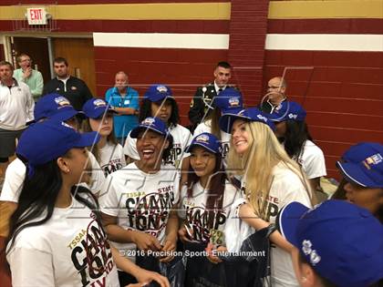 Thumbnail 2 in Riverdale TOC Ceremony photogallery.