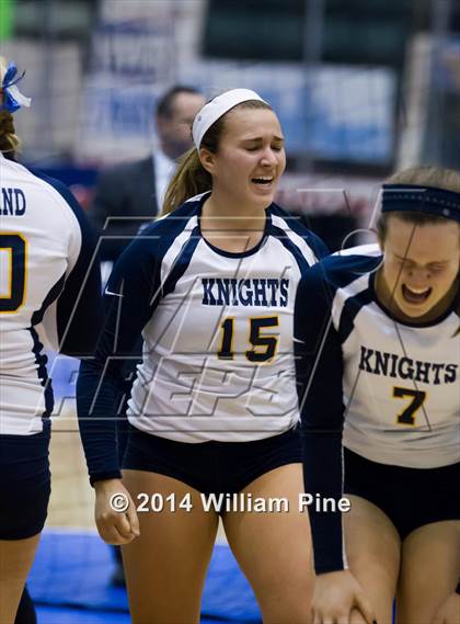 Thumbnail 2 in Sutherland vs. Burnt Hills-Ballston Lake (NYSPHSAA Class A Final) photogallery.
