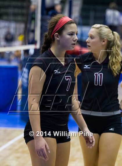Thumbnail 2 in Sutherland vs. Burnt Hills-Ballston Lake (NYSPHSAA Class A Final) photogallery.