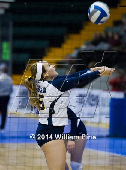 Thumbnail 2 in Sutherland vs. Burnt Hills-Ballston Lake (NYSPHSAA Class A Final) photogallery.