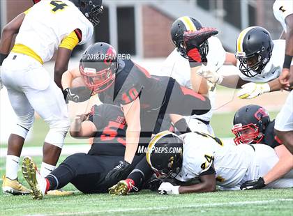 Thumbnail 1 in Benet Academy @ St. Laurence (Chicago Kick Off Classic) photogallery.