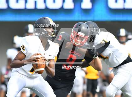 Thumbnail 1 in Benet Academy @ St. Laurence (Chicago Kick Off Classic) photogallery.