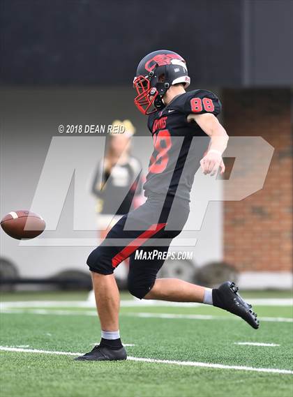 Thumbnail 2 in Benet Academy @ St. Laurence (Chicago Kick Off Classic) photogallery.