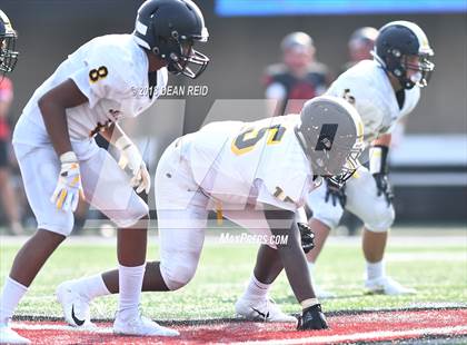 Thumbnail 2 in Benet Academy @ St. Laurence (Chicago Kick Off Classic) photogallery.