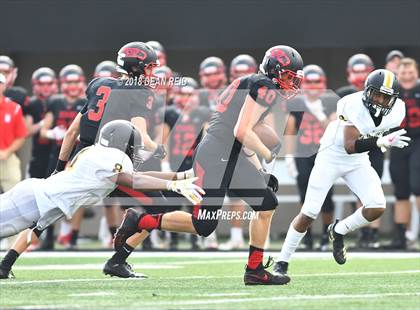 Thumbnail 1 in Benet Academy @ St. Laurence (Chicago Kick Off Classic) photogallery.