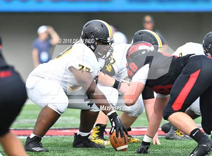 Thumbnail 3 in Benet Academy @ St. Laurence (Chicago Kick Off Classic) photogallery.