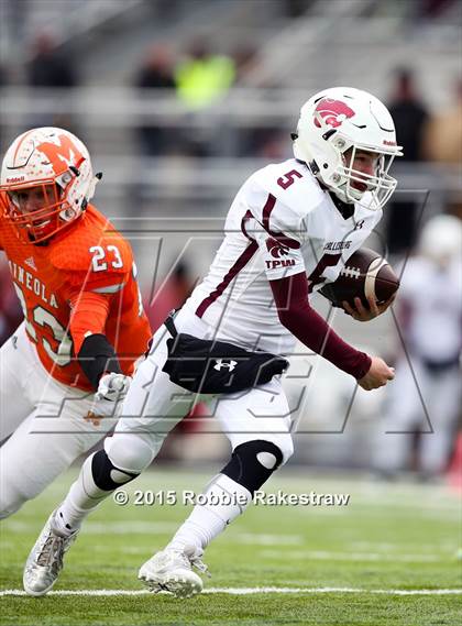 Thumbnail 1 in Callisburg vs. Mineola (UIL 3A Division 1 Region 2 Regional Semifinal) photogallery.