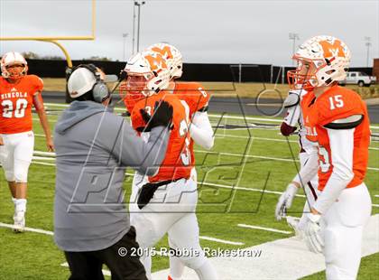 Thumbnail 3 in Callisburg vs. Mineola (UIL 3A Division 1 Region 2 Regional Semifinal) photogallery.
