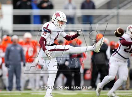 Thumbnail 1 in Callisburg vs. Mineola (UIL 3A Division 1 Region 2 Regional Semifinal) photogallery.