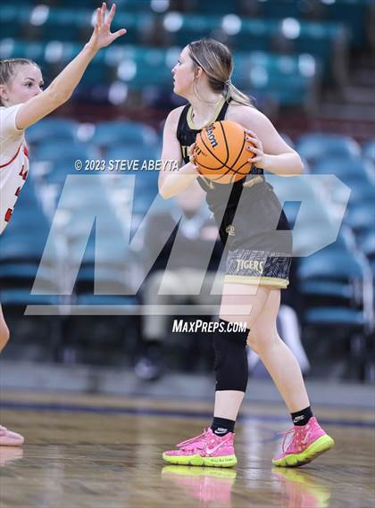 Thumbnail 3 in Canon City vs. Durango (CHSAA 5A Great 8) photogallery.