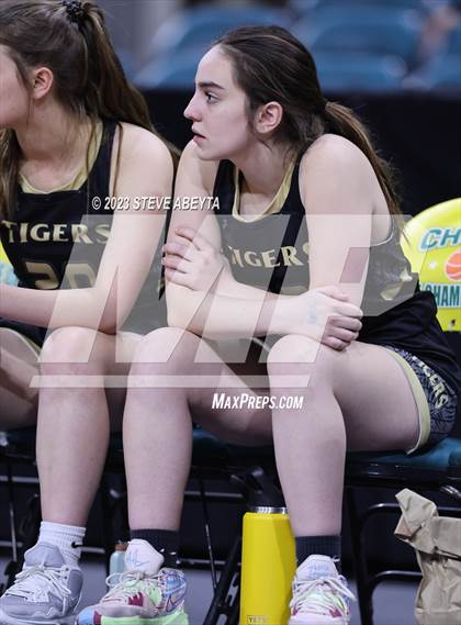 Thumbnail 2 in Canon City vs. Durango (CHSAA 5A Great 8) photogallery.