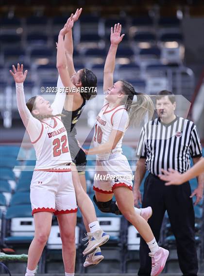 Thumbnail 2 in Canon City vs. Durango (CHSAA 5A Great 8) photogallery.