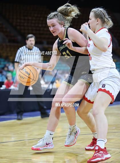 Thumbnail 3 in Canon City vs. Durango (CHSAA 5A Great 8) photogallery.