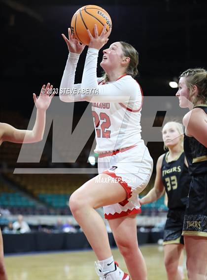 Thumbnail 3 in Canon City vs. Durango (CHSAA 5A Great 8) photogallery.
