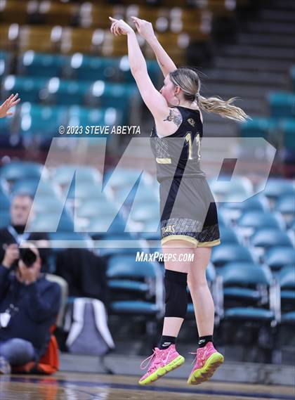 Thumbnail 2 in Canon City vs. Durango (CHSAA 5A Great 8) photogallery.