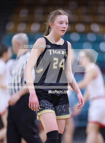 Thumbnail 2 in Canon City vs. Durango (CHSAA 5A Great 8) photogallery.