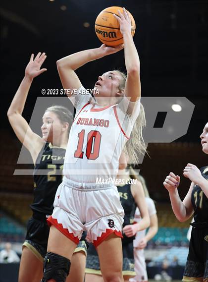 Thumbnail 2 in Canon City vs. Durango (CHSAA 5A Great 8) photogallery.