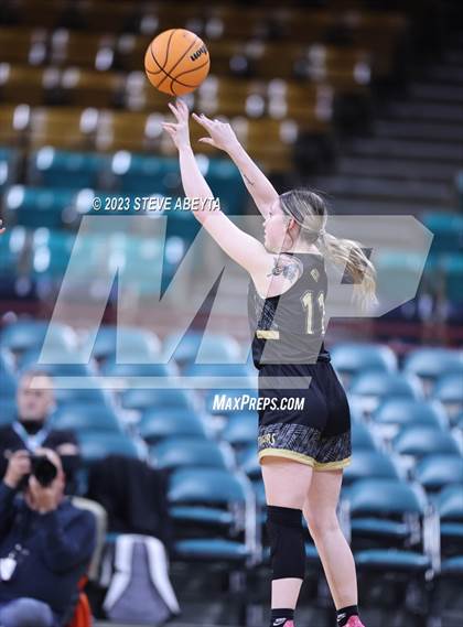 Thumbnail 1 in Canon City vs. Durango (CHSAA 5A Great 8) photogallery.