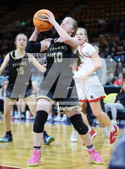 Thumbnail 2 in Canon City vs. Durango (CHSAA 5A Great 8) photogallery.