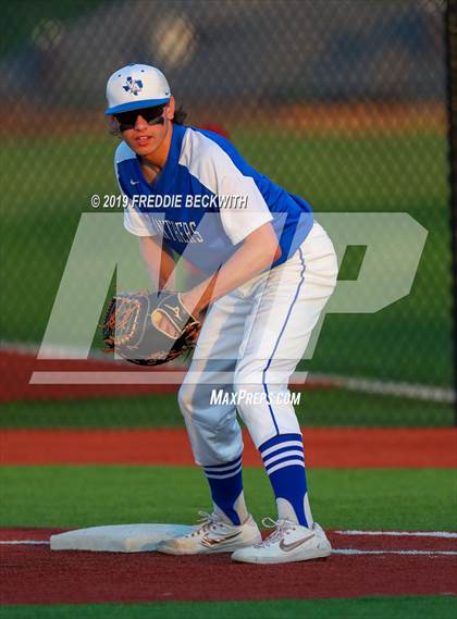 Thumbnail 1 in Pottsboro vs. Van Alstyne (3A Regional Quarterfinal) photogallery.