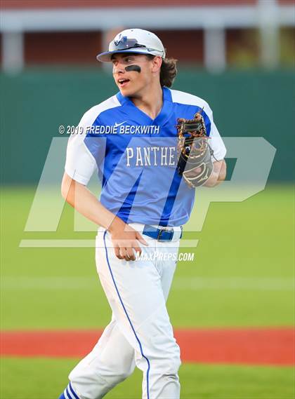 Thumbnail 1 in Pottsboro vs. Van Alstyne (3A Regional Quarterfinal) photogallery.