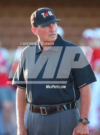 Thumbnail 2 in Pottsboro vs. Van Alstyne (3A Regional Quarterfinal) photogallery.
