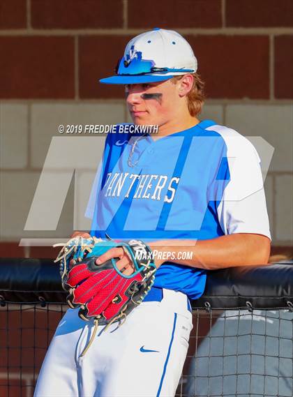 Thumbnail 3 in Pottsboro vs. Van Alstyne (3A Regional Quarterfinal) photogallery.