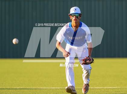 Thumbnail 3 in Pottsboro vs. Van Alstyne (3A Regional Quarterfinal) photogallery.