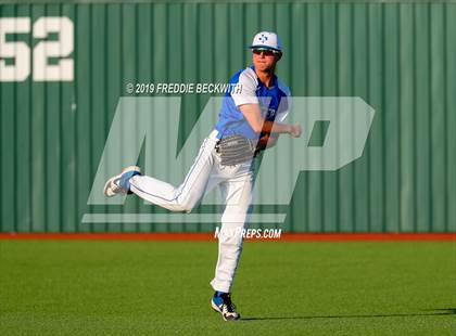 Thumbnail 2 in Pottsboro vs. Van Alstyne (3A Regional Quarterfinal) photogallery.
