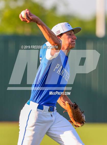 Thumbnail 3 in Pottsboro vs. Van Alstyne (3A Regional Quarterfinal) photogallery.