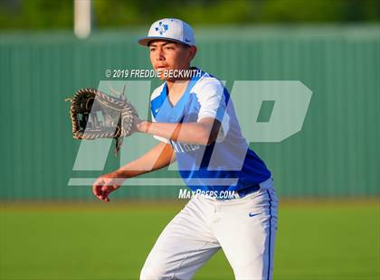 Thumbnail 2 in Pottsboro vs. Van Alstyne (3A Regional Quarterfinal) photogallery.
