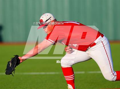 Thumbnail 2 in Pottsboro vs. Van Alstyne (3A Regional Quarterfinal) photogallery.