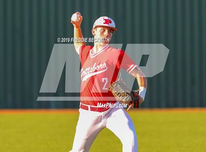 Thumbnail 3 in Pottsboro vs. Van Alstyne (3A Regional Quarterfinal) photogallery.