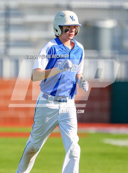 Thumbnail 1 in Pottsboro vs. Van Alstyne (3A Regional Quarterfinal) photogallery.