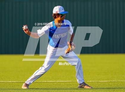 Thumbnail 1 in Pottsboro vs. Van Alstyne (3A Regional Quarterfinal) photogallery.
