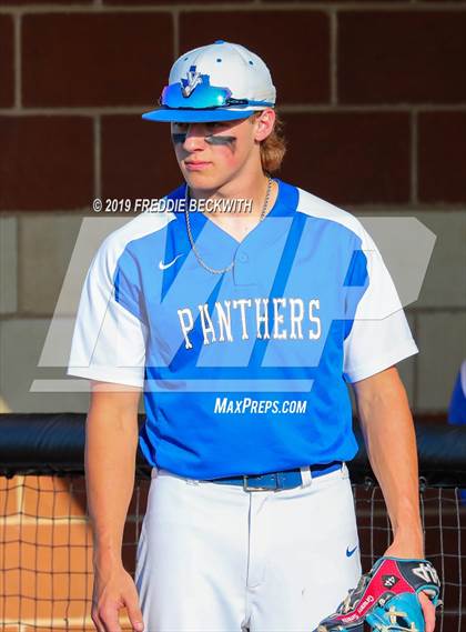 Thumbnail 1 in Pottsboro vs. Van Alstyne (3A Regional Quarterfinal) photogallery.