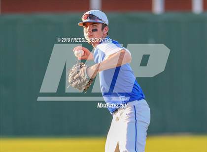 Thumbnail 2 in Pottsboro vs. Van Alstyne (3A Regional Quarterfinal) photogallery.