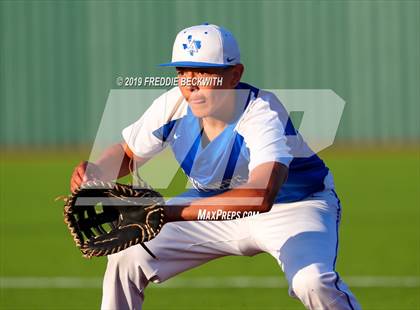 Thumbnail 2 in Pottsboro vs. Van Alstyne (3A Regional Quarterfinal) photogallery.