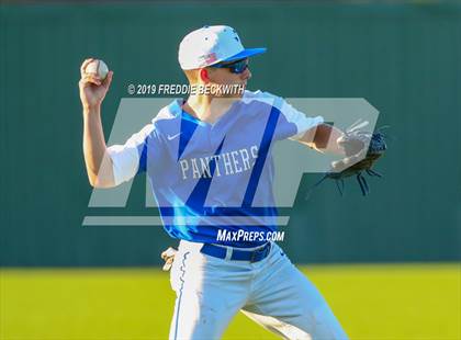 Thumbnail 1 in Pottsboro vs. Van Alstyne (3A Regional Quarterfinal) photogallery.