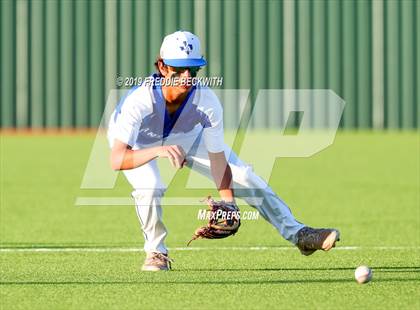 Thumbnail 1 in Pottsboro vs. Van Alstyne (3A Regional Quarterfinal) photogallery.