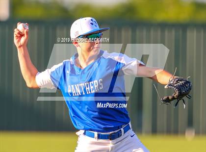 Thumbnail 1 in Pottsboro vs. Van Alstyne (3A Regional Quarterfinal) photogallery.