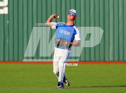 Thumbnail 2 in Pottsboro vs. Van Alstyne (3A Regional Quarterfinal) photogallery.