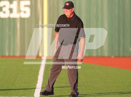 Thumbnail 1 in Pottsboro vs. Van Alstyne (3A Regional Quarterfinal) photogallery.