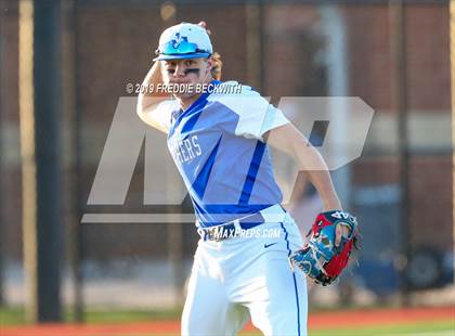 Thumbnail 1 in Pottsboro vs. Van Alstyne (3A Regional Quarterfinal) photogallery.